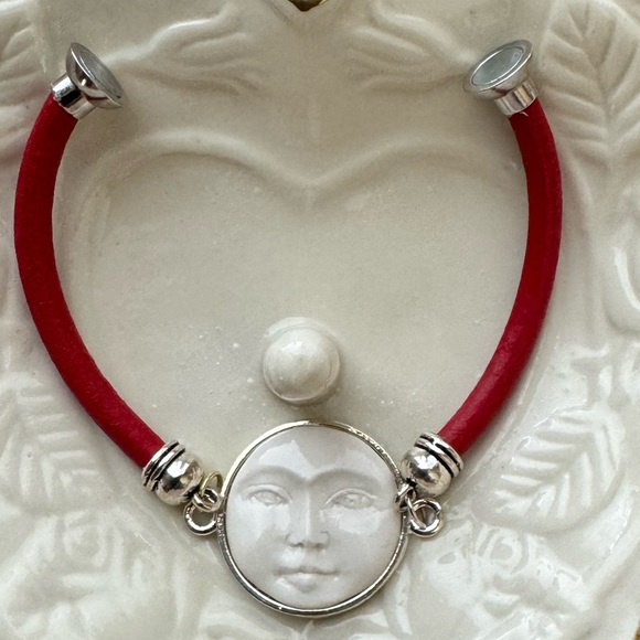 Moon Face Pendant Bracelet on Leather with Magnetic Clasp - Picture 3 of 4